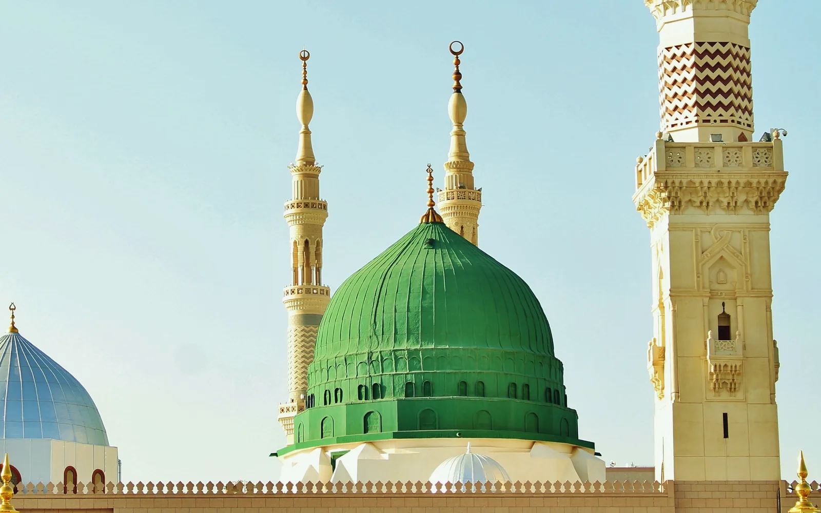 زيارة المدينة المنورة من الرياض بالباص 4 أيام