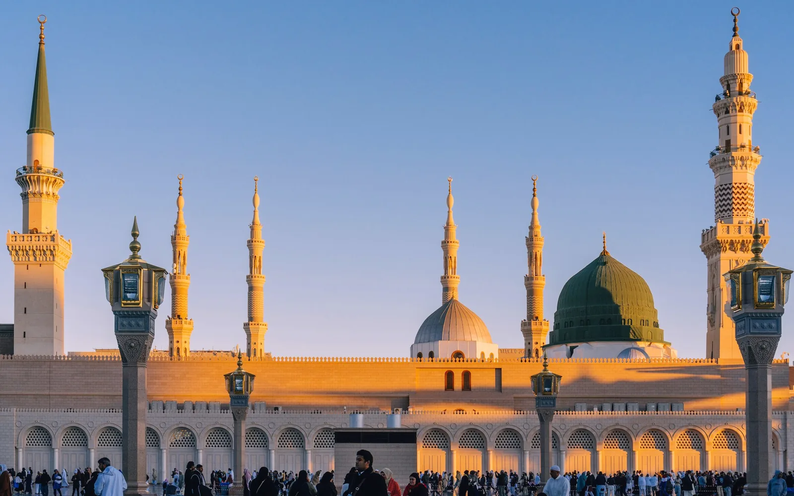 أسبوع عمرة وزيارة من الرياض: مكة ثم المدينة المنورة